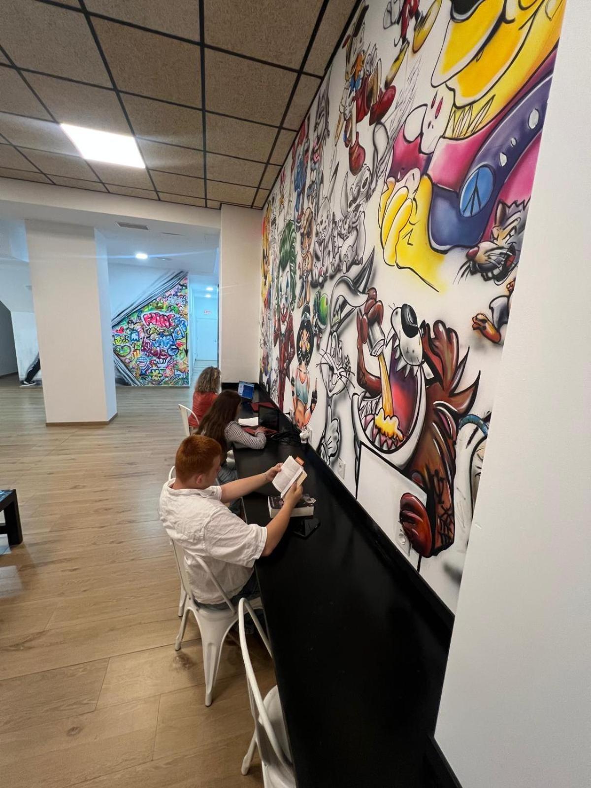 Beach & Arts Hostel バレンシア エクステリア 写真